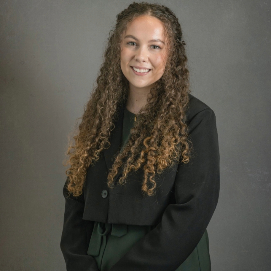 Portrait image of Sophie de Jong, Assistant Underwriter for Marine - Cargo