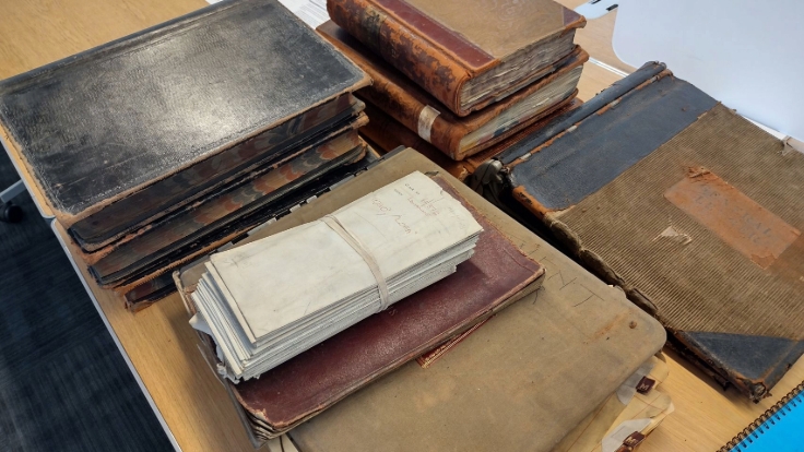 SS Islander archive books